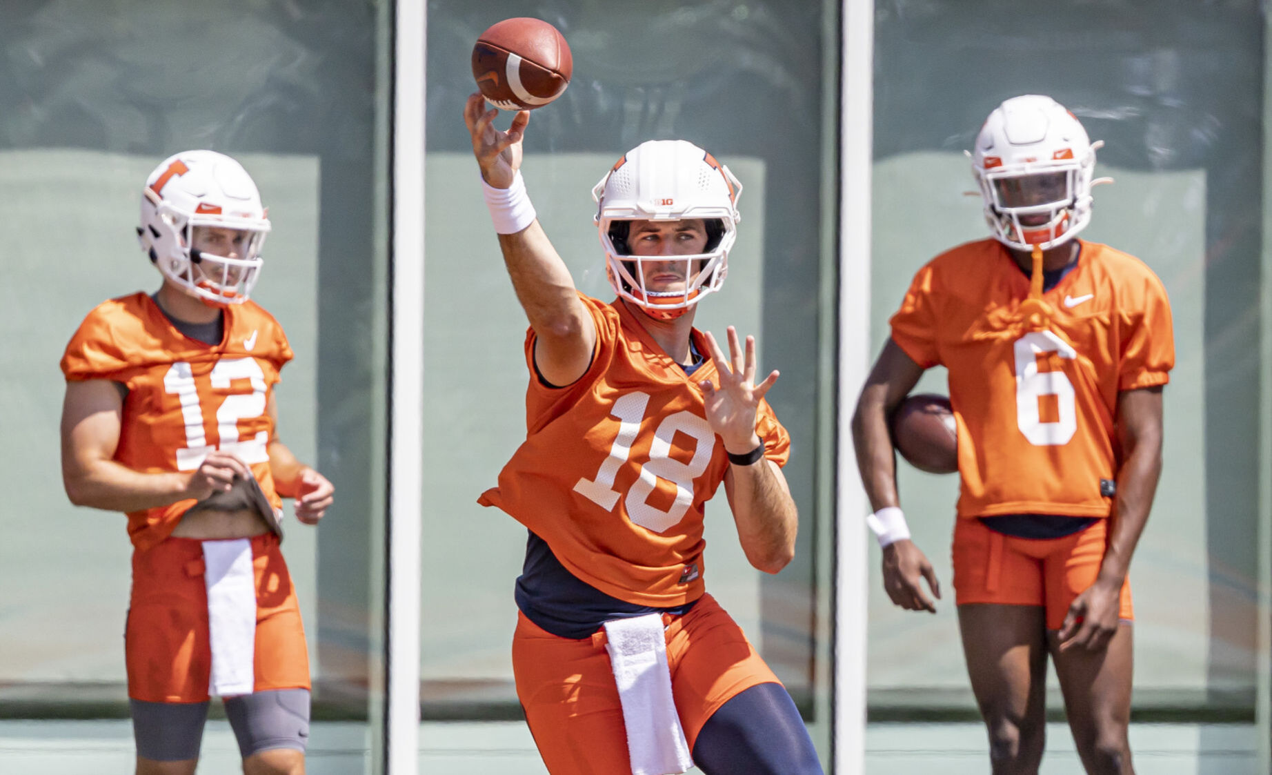 Illinois football practice 38 080221.JPG